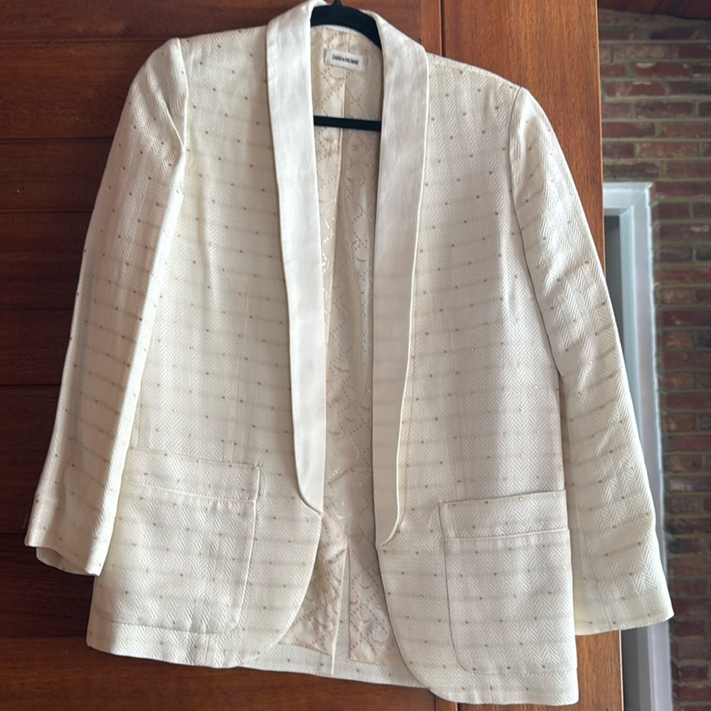 Adding voltaire blazer. Size 36 euro sizing
